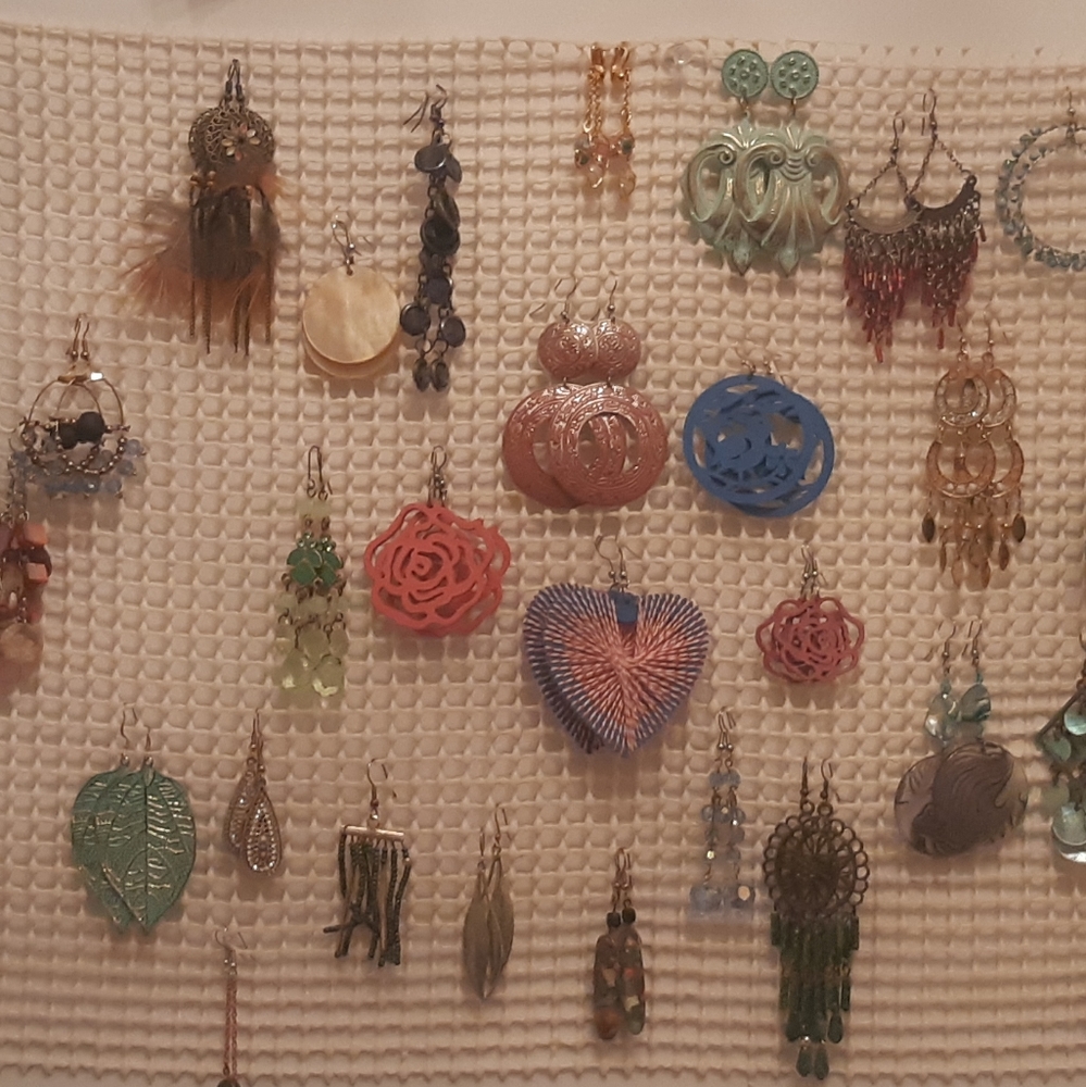 Earrings!!! Assorted